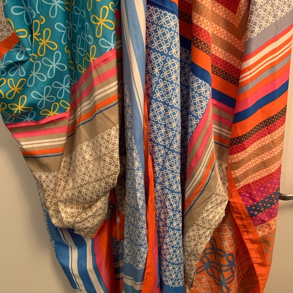 Beautiful 👘 kimono 100% silk. all the way to your feet. One size fits all - Picture 2 of 7